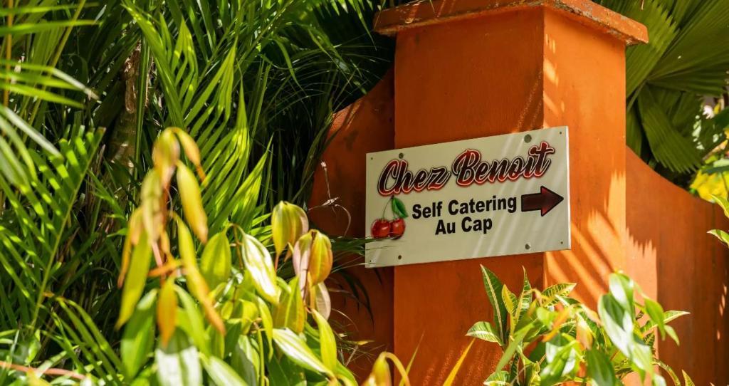 Chez Benoit Self Catering Victoria Exterior foto